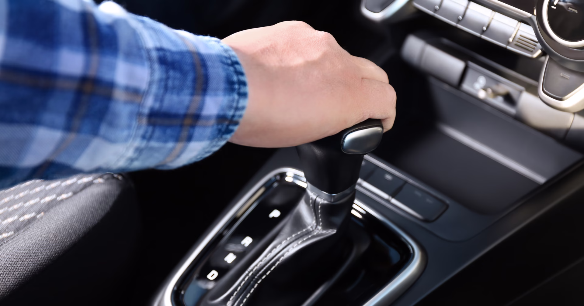 Jak jeździć automatem: skrzynia biegów